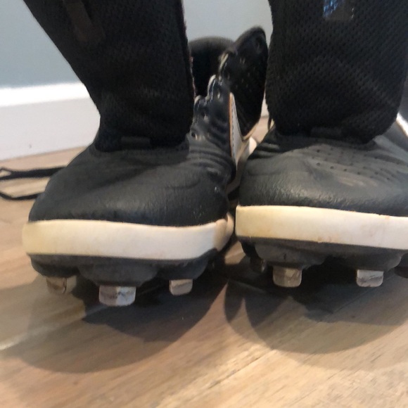 Men’s Nike baseball cleats - Picture 7 of 7